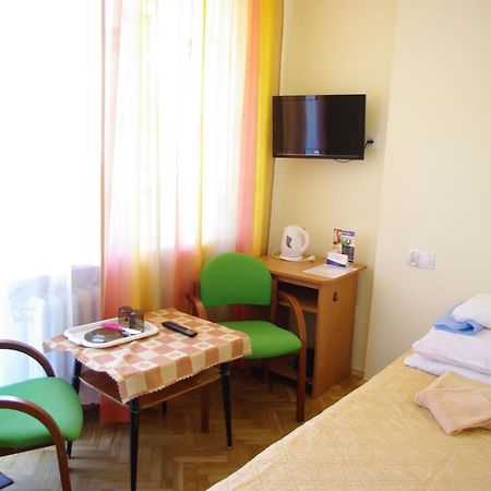 Osrodek Uzdrowiskowy Beskid Hotel Wysowa-Zdrój Esterno foto