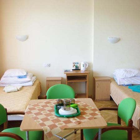 Osrodek Uzdrowiskowy Beskid Hotel Wysowa-Zdrój Esterno foto