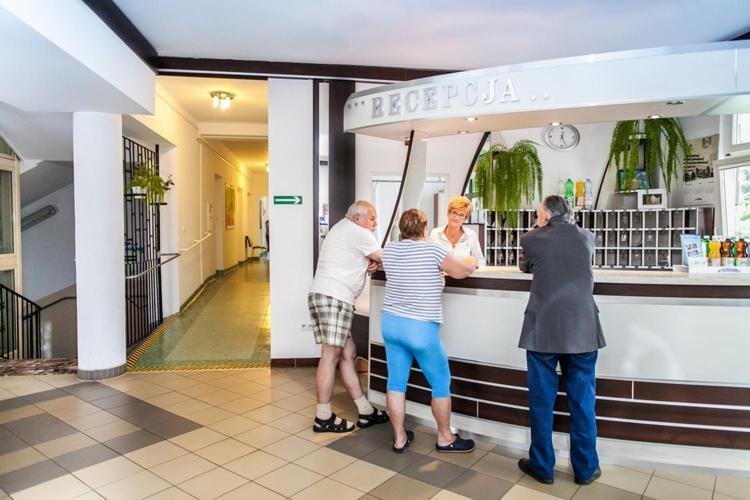 Osrodek Uzdrowiskowy Beskid Hotel Wysowa-Zdrój Esterno foto