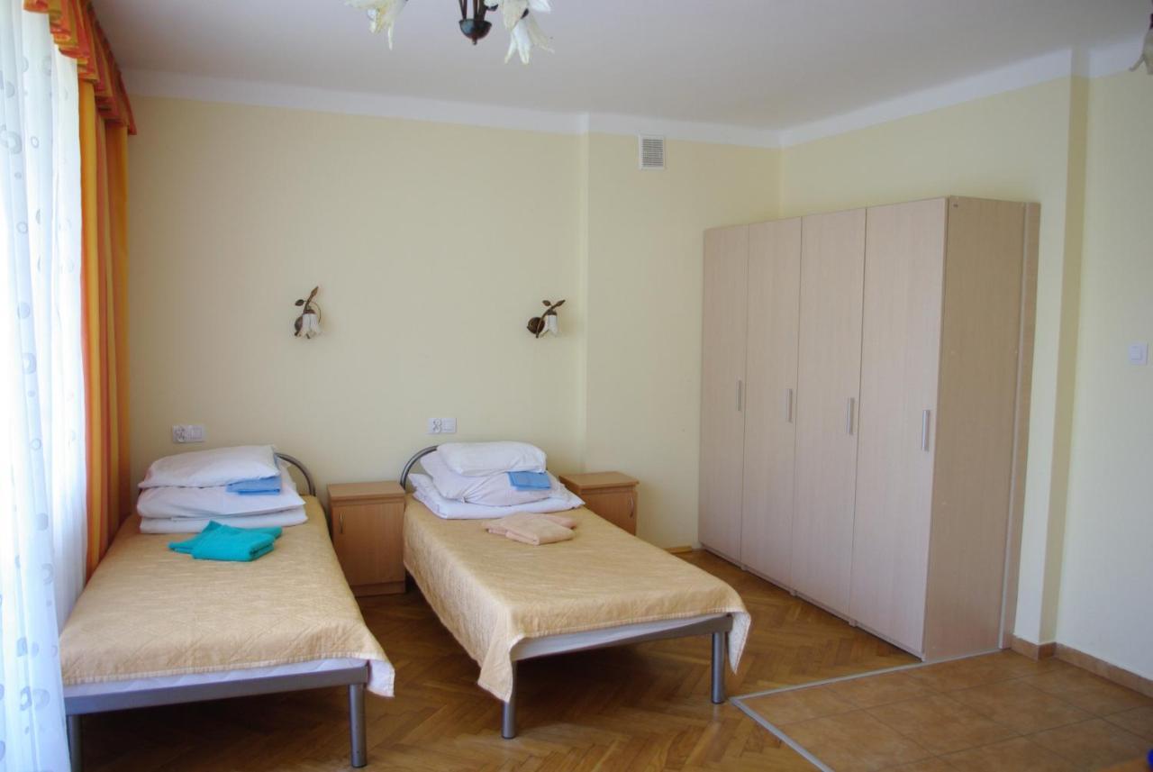 Osrodek Uzdrowiskowy Beskid Hotel Wysowa-Zdrój Esterno foto