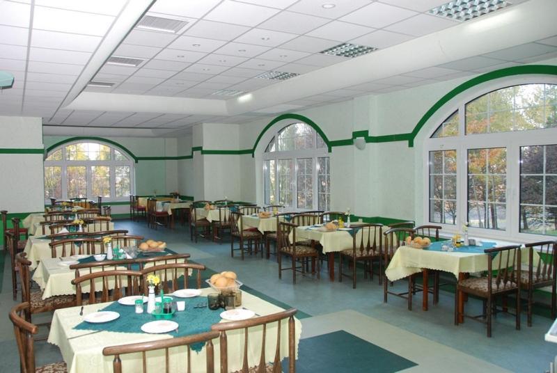 Osrodek Uzdrowiskowy Beskid Hotel Wysowa-Zdrój Esterno foto