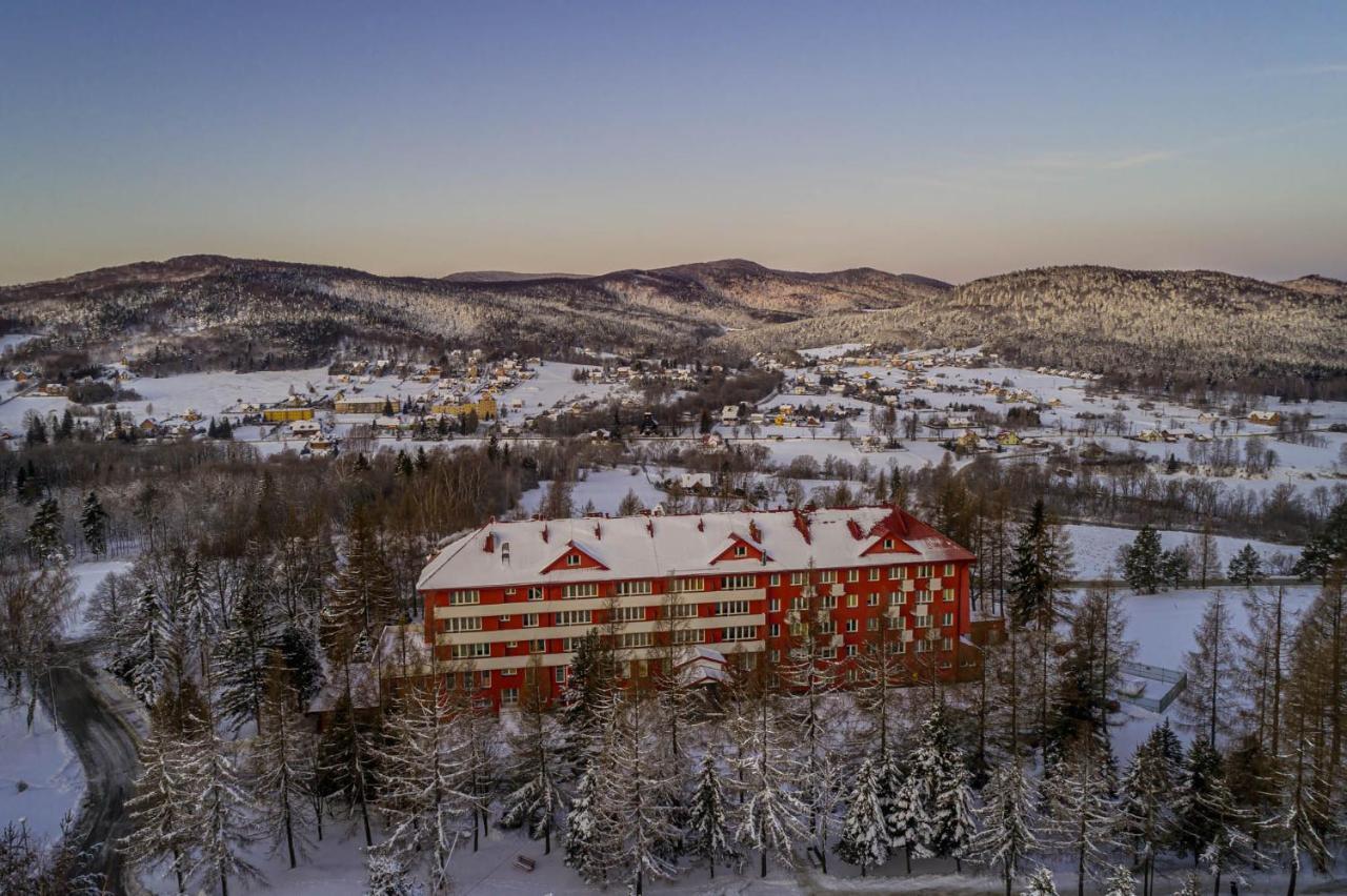 Osrodek Uzdrowiskowy Beskid Hotel Wysowa-Zdrój Esterno foto
